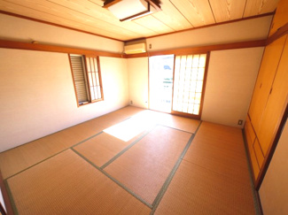 【和室】 | 八街市八街ろ　中古戸建 | 軽量鉄骨造４LDK南道路で閑静な分譲地内 庭に駐車場新設スペースあり 八街市立交進小学校徒歩約11分