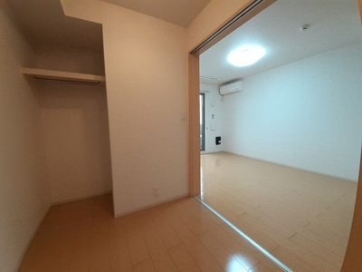 【洋室】 | サニーフラットＢ