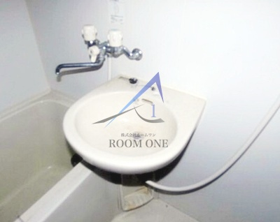 ル ヴァンテアン松が谷の洗面所|洗面台です。