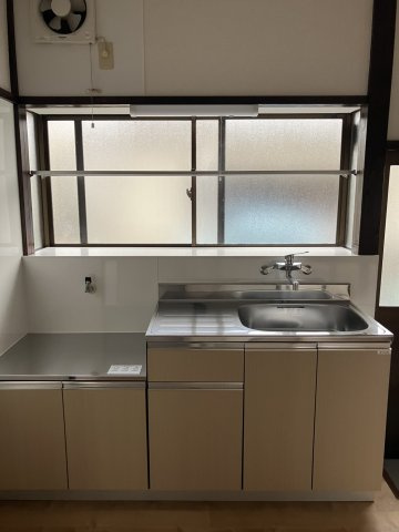 外山貸家のキッチン