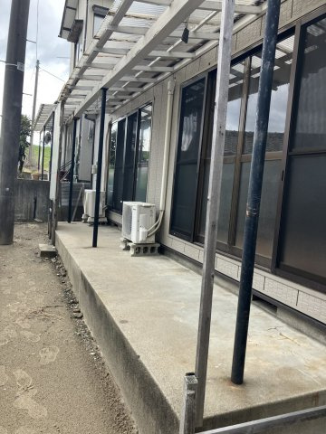 外山貸家のバルコニー