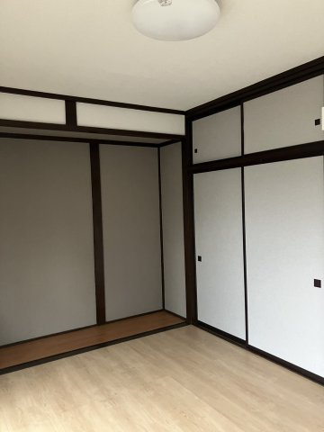 外山貸家の居間・リビング