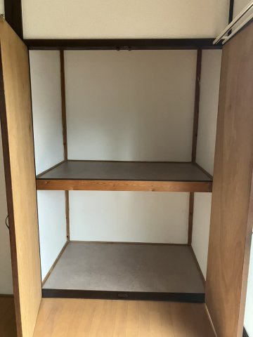 外山貸家の収納