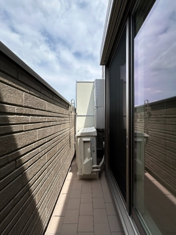 文京区小日向４丁目のアパートのバルコニー