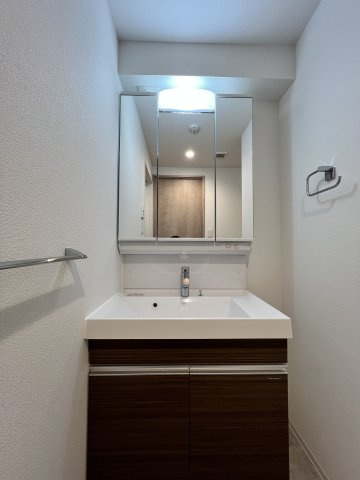 GRAN PASEO上野御徒町の独立洗面台