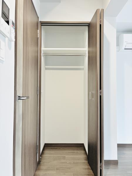 ＣＯＭＰＯＳＩＴＥ目黒鷹番の居間・リビング