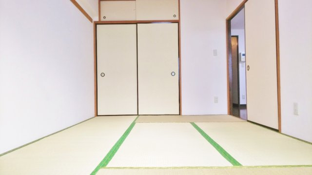 武蔵野市関前２丁目の賃貸マンションの和室