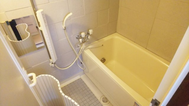 武蔵野市関前２丁目の賃貸マンションの浴室