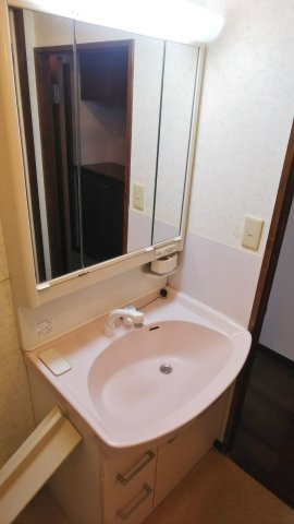 武蔵野市関前２丁目の賃貸マンションの洗面所