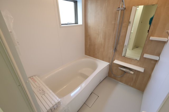 《仲介手数料無料》浦和区上木崎６丁目7-27(全1戸)新築一戸建てミラスモの浴室|撮影日 2025年11月19日 13:40 晴れ