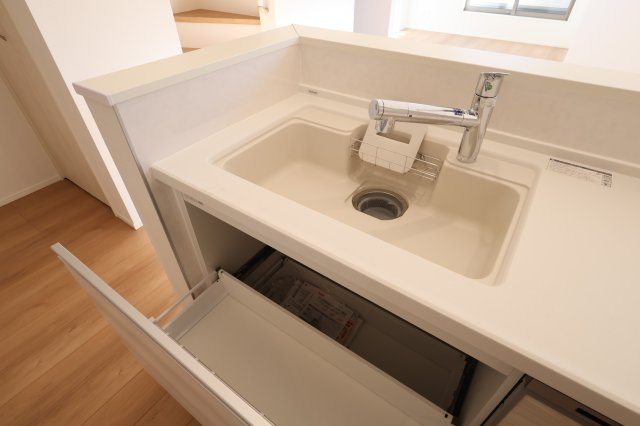 《仲介手数料無料》浦和区上木崎６丁目7-27(全1戸)新築一戸建てミラスモのキッチン|撮影日 2025年11月19日 13:40 晴れ