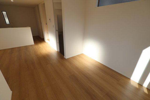 《仲介手数料無料》浦和区上木崎６丁目7-27(全1戸)新築一戸建てミラスモの洋室|撮影日 2025年11月19日 13:40 晴れ