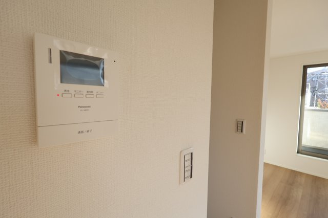 《仲介手数料無料》浦和区上木崎６丁目7-27(全1戸)新築一戸建てミラスモのセキュリティ|撮影日 2025年11月19日 13:40 晴れ