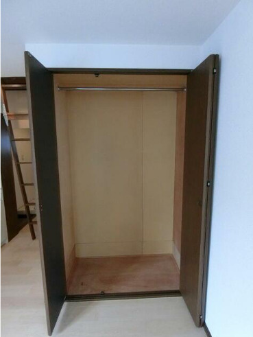 SUSANⅢ　最上階　バストイレ別　角部屋の収納