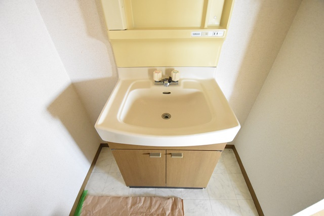 収納があり使いやすい洗面台です！