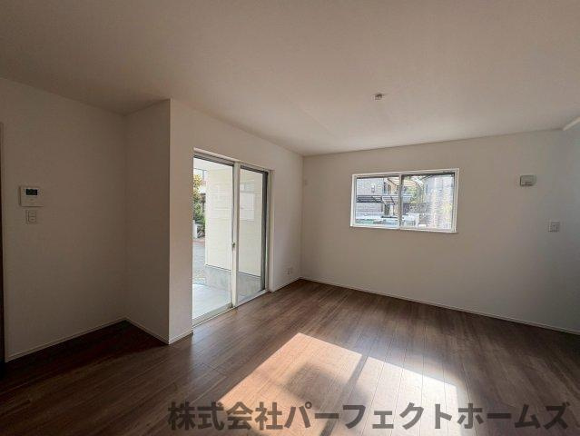 東香里3丁目新築戸建の居間・リビング