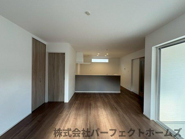 東香里3丁目新築戸建の居間・リビング