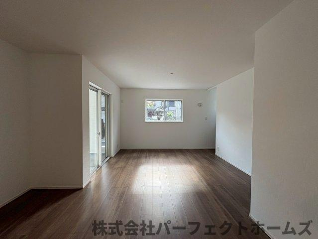 東香里3丁目新築戸建の居間・リビング