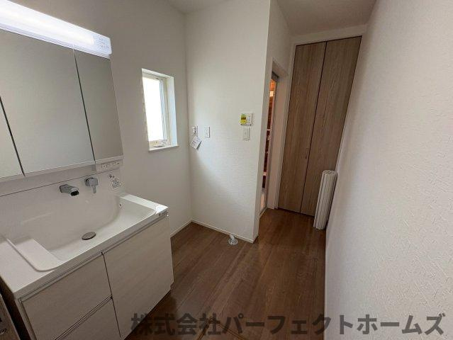 東香里3丁目新築戸建の脱衣所