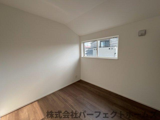 東香里3丁目新築戸建の洋室|使い勝手のいい洋室です