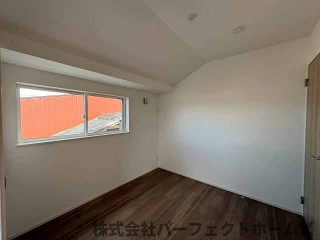 東香里3丁目新築戸建の洋室|コンパクトで使いやすい洋室です