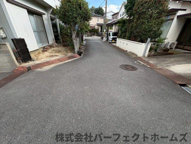 東香里3丁目新築戸建の前面道路含む現地写真|前面道路含む現地写真です