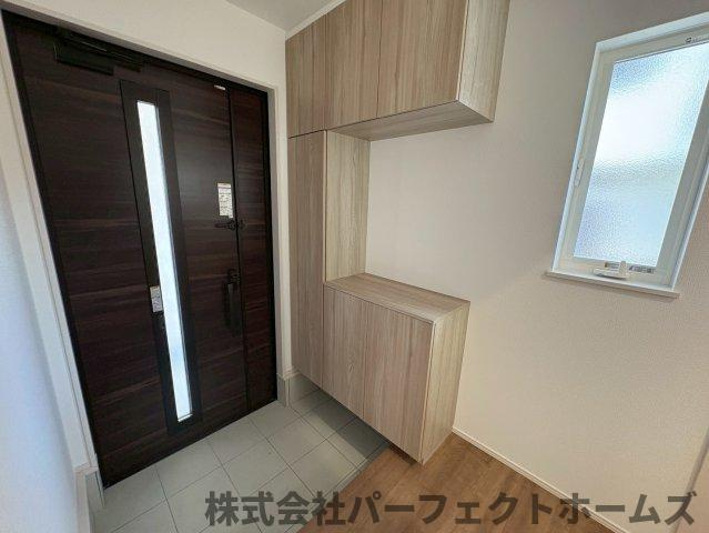 東香里3丁目新築戸建の玄関|毎日通る玄関はこちらです