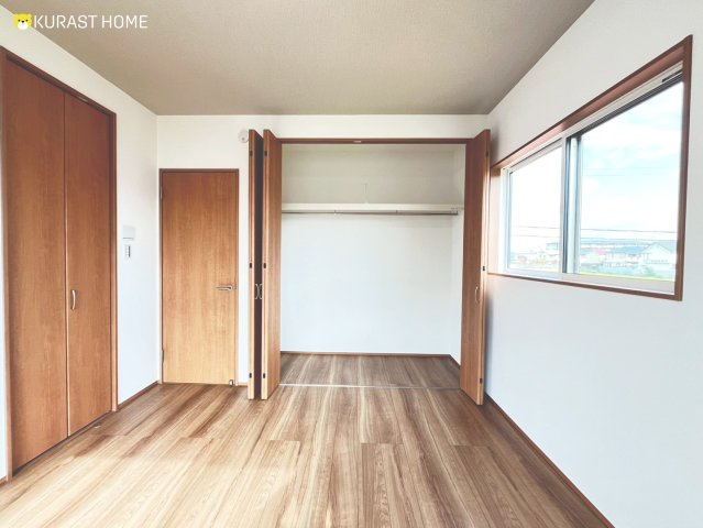 京都市西京区川島三重町　新築戸建の洋室