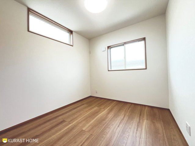 京都市西京区川島三重町　新築戸建の洋室