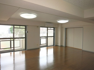 ラアミスタ武蔵浦和の居間・リビング