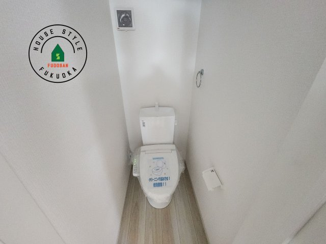 大野城市白木原4丁目第1-2棟（1号棟）　のトイレ|温水洗浄便座を完備しております。2ヶ所にトイレがあるのは朝の慌ただしい時間も安心です。