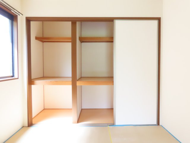 リバティヒルズDの収納|押入