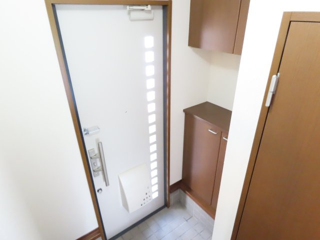 リバティヒルズDの玄関