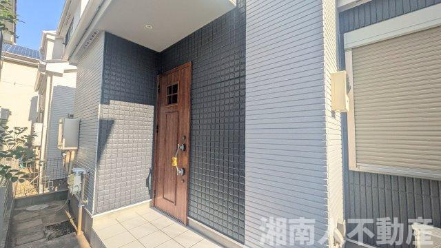 藤沢市鵠沼海岸６丁目３－５１戸建ての玄関|玄関です