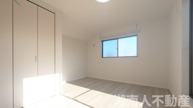 藤沢市鵠沼海岸６丁目３－５１戸建ての洋室|ゆったりした洋室です