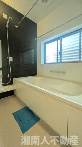 藤沢市鵠沼海岸６丁目３－５１戸建ての浴室|日々の疲れを癒すお風呂付です