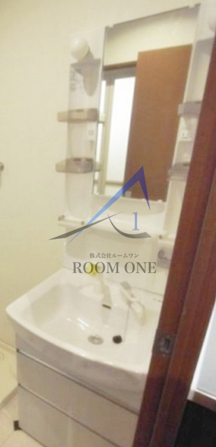 リスレーヌ蔵前の洗面所|洗面台です。