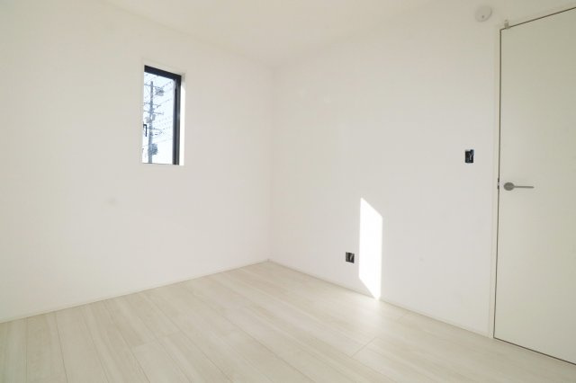 郡山市横塚5丁目　　１号棟　　　芳賀小学校、郡山第４中学区の洋室|※同社施工例