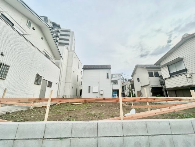 北区神谷1丁目　新築戸建の外観|現地写真

現地ご見学希望・資料請求などお気軽にお問い合わせ下さい！
03-5990-5201