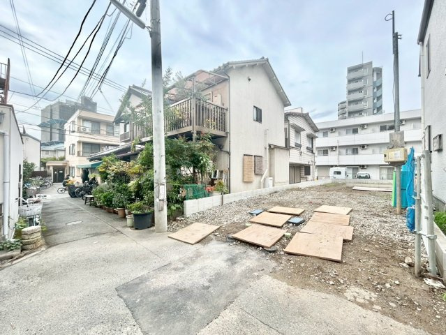 北区神谷1丁目　新築戸建の前面道路含む現地写真|現地写真

現地ご見学希望・資料請求などお気軽にお問い合わせ下さい！
03-5990-5201