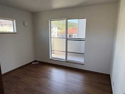 東広島市西条町寺家字平岩　新築一戸建ての洋室