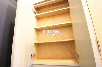 【設備】 | Win Road Esaka | 収納力たっぷりのシューズボックスで玄関すっきり！