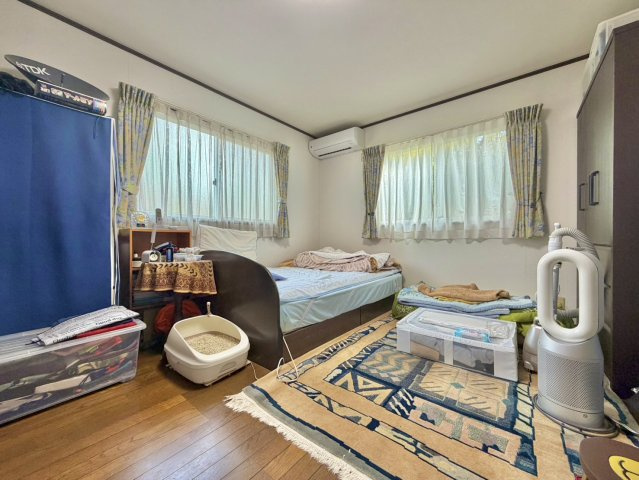 日立市南高野町中古物件の洋室