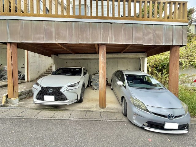 日立市南高野町中古物件の駐車場