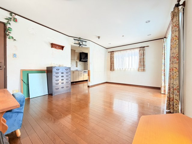 日立市南高野町中古物件の居間・リビング