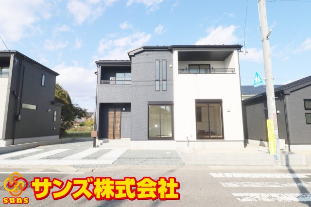 郡山市横塚5丁目　　２号棟　　　芳賀小学校、郡山第４中学区の外観|南側から見た駐車場を含む外観