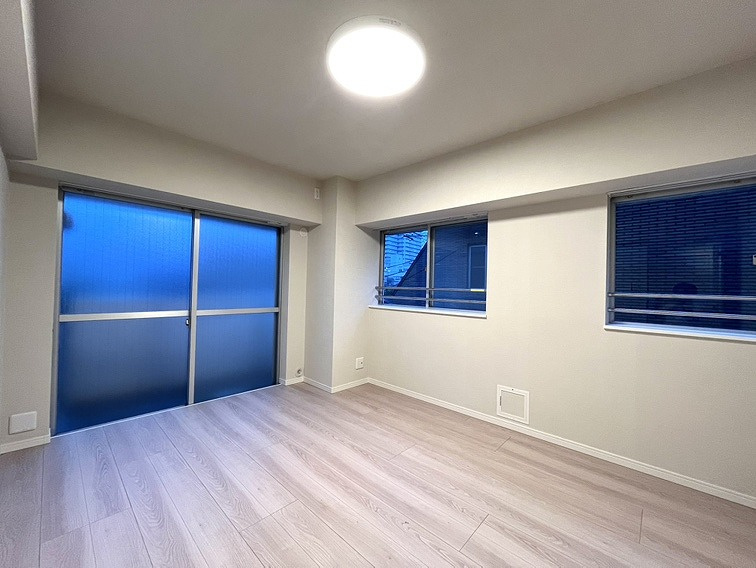 ライオンズマンション荻窪第２の洋室|2面採光の洋室