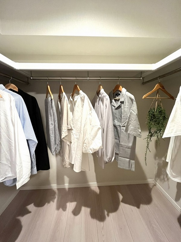 ライオンズマンション荻窪第２の収納|服好きな方にも嬉しいウォークインクローゼット