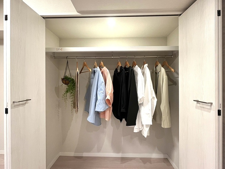 ライオンズマンション荻窪第２の収納|広く収納しやすいクローゼットです