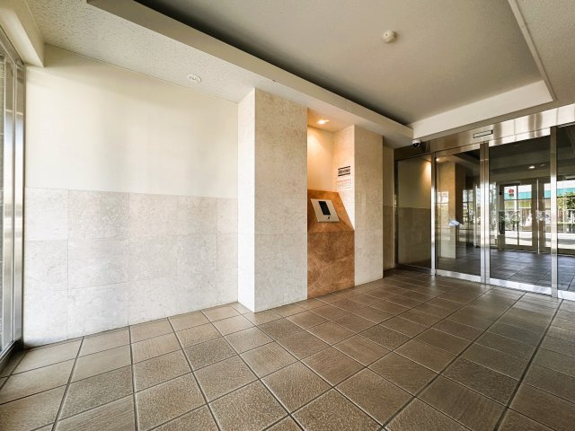 グーディッシュ谷塚のロビー